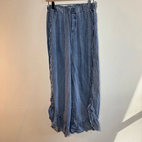 Easel Blue Washed Denim Ruffle Chambray Relaxed Fit Pants Size Medium - Picture 2 of 10